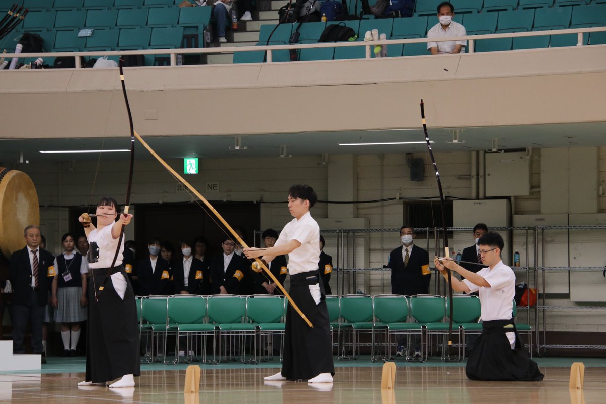 特別演武を、本年2月の第4回世界弓道大会で優勝した日本代表選手に披露