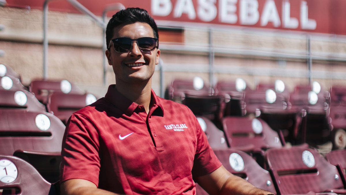 SCU_Baseball's tweet photo. 𝗪𝗲 𝗴𝗼𝘁 𝗼𝘂𝗿 𝗴𝘂𝘆 (𝗮𝗴𝗮𝗶𝗻)!

OG #BroncoBoy @DicocheaJason has returned to Santa Clara to join the coaching staff!

Dicochea brings 5️⃣ yrs of playing at Santa Clara, 4️⃣ years playing pro &amp; a coaching background that will enhance the program

🗞️: https://t.co/z2AWN96XXH https://t.co/pRh9boi6YD