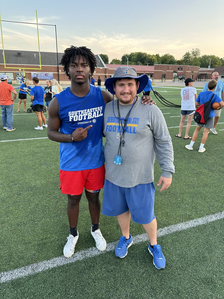 mikahhunt's tweet photo. Great time at @SavageStormFB camp , awesome competition and great work!! @CoachBrooksS @RainwaterAlex @joshaleman33 @seancooper_C4 https://t.co/ovchKrgjZA