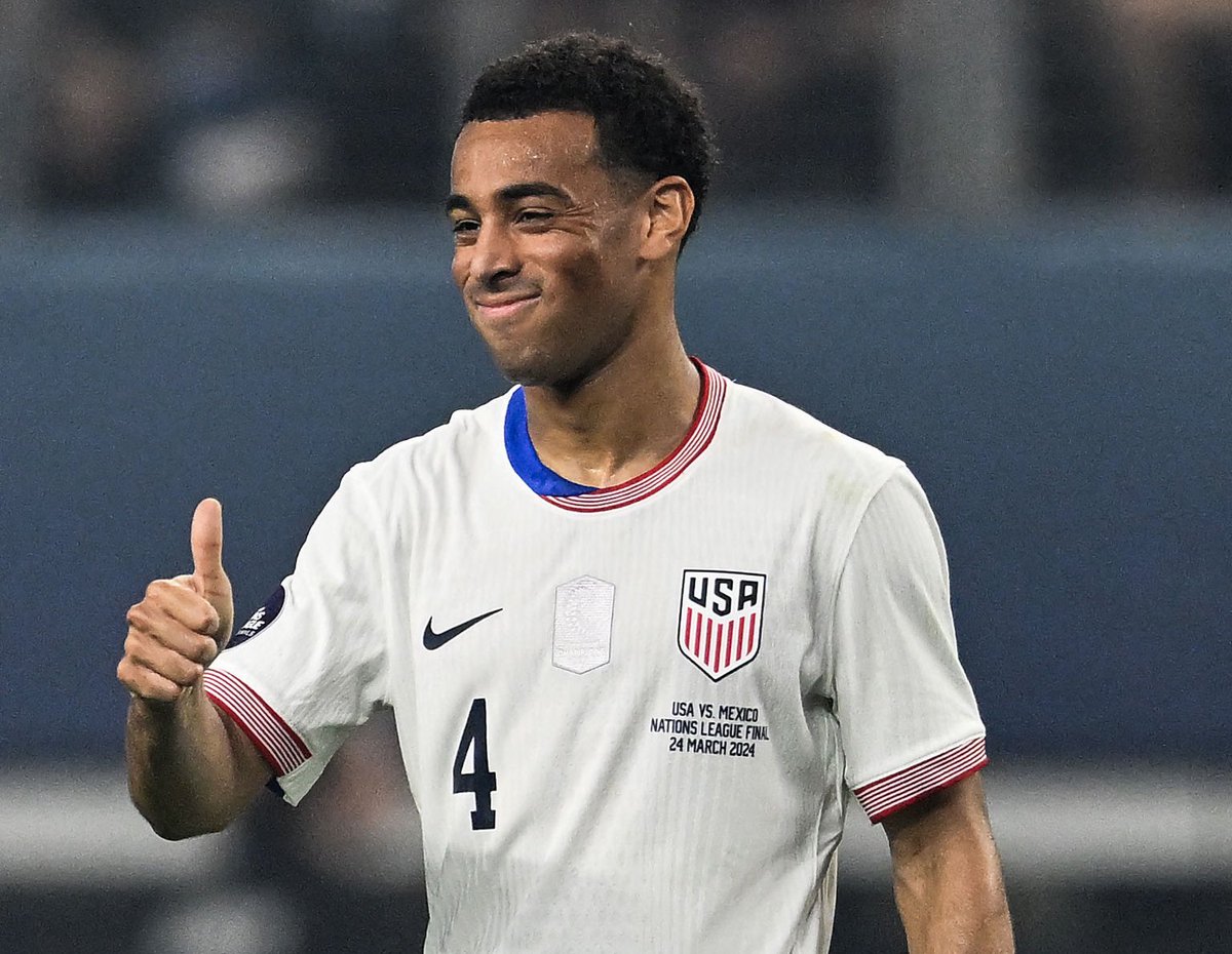 FabrizioRomano's tweet photo. 🚨🇺🇸 Tyler Adams will miss start of the season after back surgery, got worse in Copa América as @sistoney67 reports.

“It’s difficult to say how long but he won’t be fit for the start of the season. But September? October? I don’t know…”, says Andoni Iraola. https://t.co/aAs5Hd06Cr