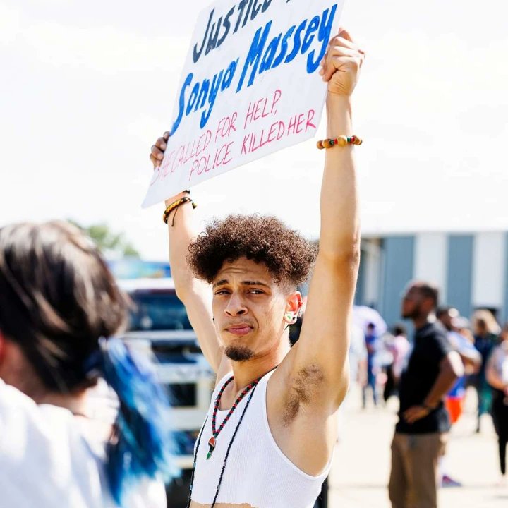 blmspi's tweet photo. #StandWithSonya #BlackLivesMatter #SonyaMassey https://t.co/pg4eFsQPZ3