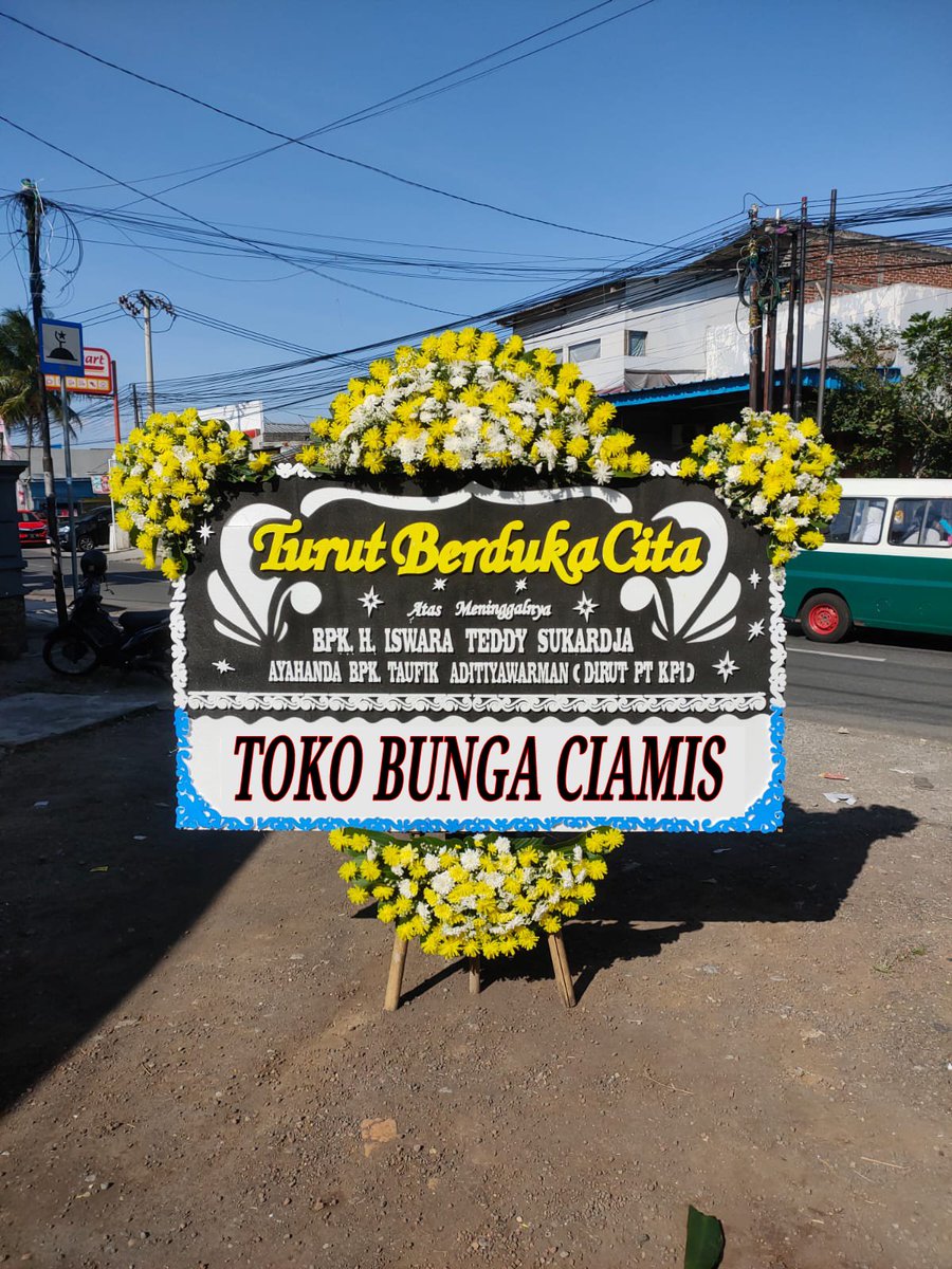 Menjual berbagai macam jenis bunga seperti karangan bunga, hand buket, bunga standing, dll. Buka 24 jam
#karanganbungaselamatdansukses
#karanganbungawedding
#karanganbungadukacita
#bungapapanciamis
#bungapapancongratulation
#jangkauanluas
#tokobungaciamis