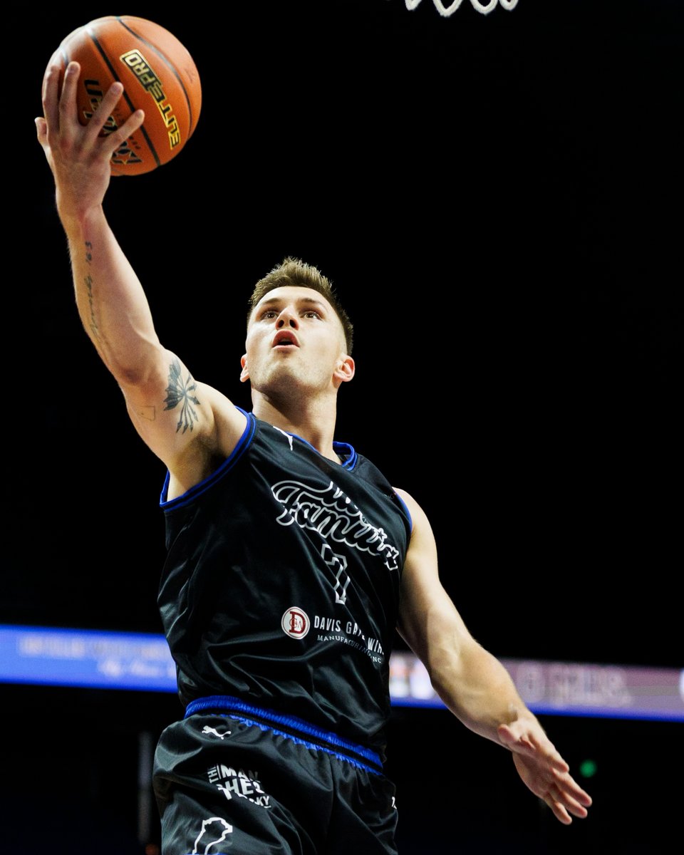 KentuckyMBB's tweet photo. .@LaFamiliaTBT advances in @thetournament | 82-56.
They're back in @Rupp_Arena on Sunday, July 21 at 2 p.m. ET for Round Two vs. The Nawf.
🎟️🔗 https://t.co/6AwcGN9jsy https://t.co/O9vmSY98Ea