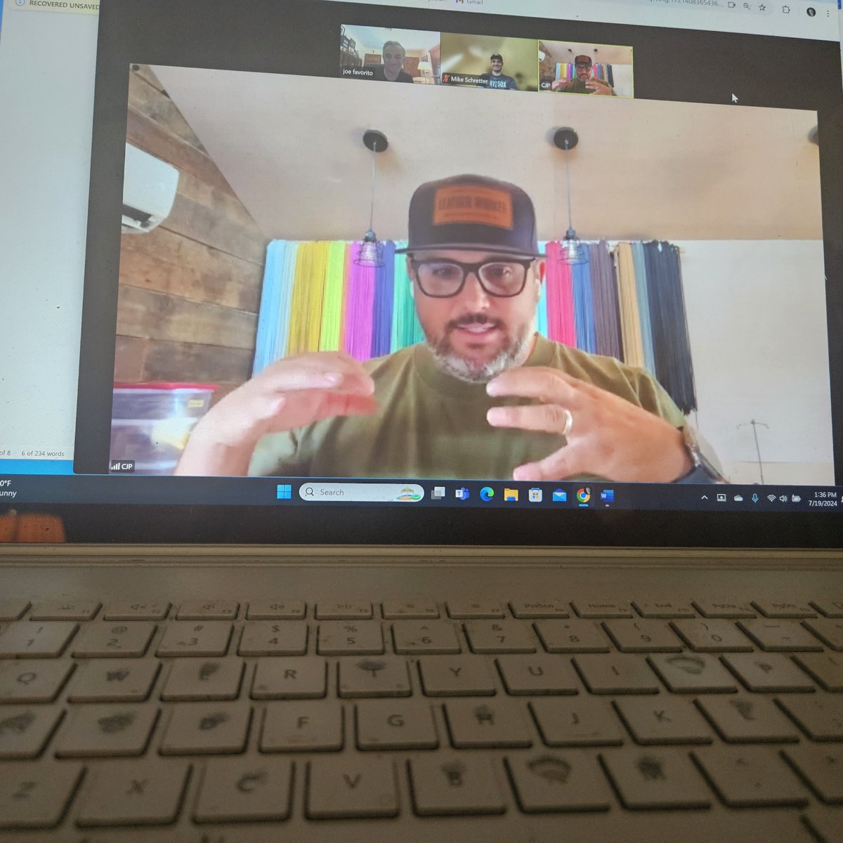 joefav's tweet photo. "I never want to feel like a master, I'm always learning.' Great convo w @chrispetroff, creator of The Glove Lab, on entrepreneurship & building a #sportsbiz. Awesome read from @emmabaccellieri ahead of our podcast. #storytelling #mlb
https://t.co/H1871NIKc4 https://t.co/xaihULqks5