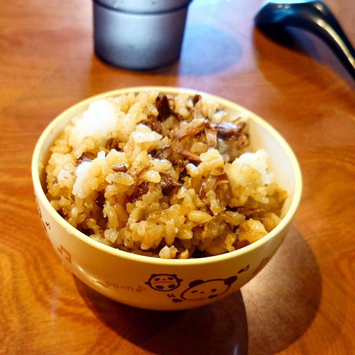 26like2022's tweet photo. ラーメン二郎　会津若松駅前店🍜

小ラーメン、ヤサイちょいマシ、アブラ、気まぐれライス

2024年6月訪問😊😌

豚は味染みでギュチ、ヤサイはややシャキでキャベツ多目、汁はマイル微乳化😋

#ラーメン二郎 #二郎 #二郎系 #ラーメン好きな人と繋がりたい #ラーメン  #ラーメン二郎会津若松駅前店 https://t.co/ekcJrd4H6b