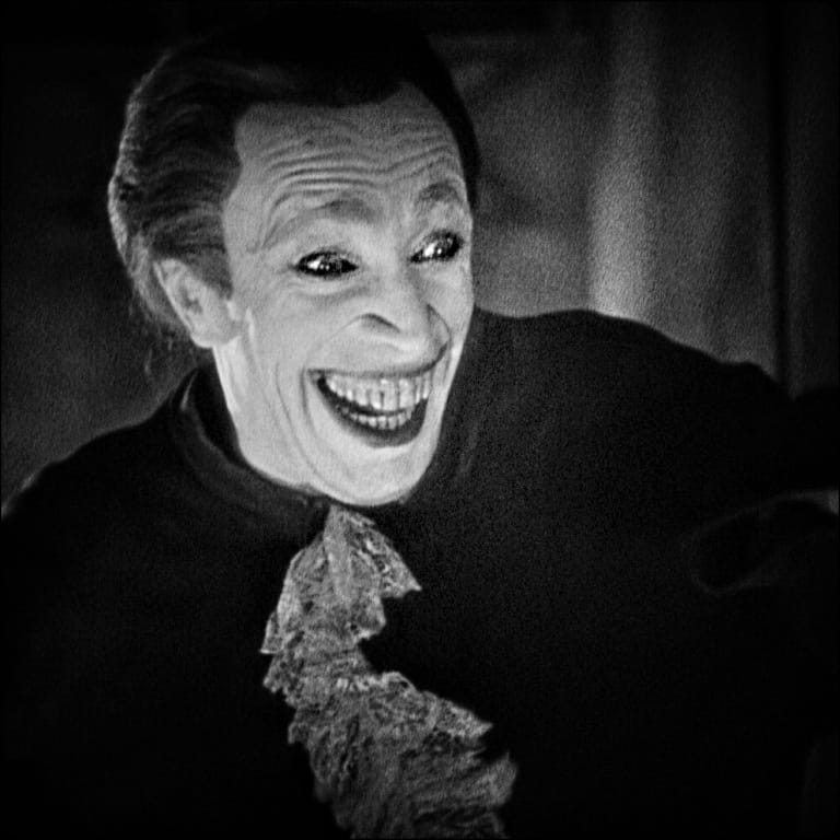 HorrorHammer1's tweet photo. Conrad Veidt as Gwynplaine. The Man Who Laughs (1928) https://t.co/zfJxFfYZZr