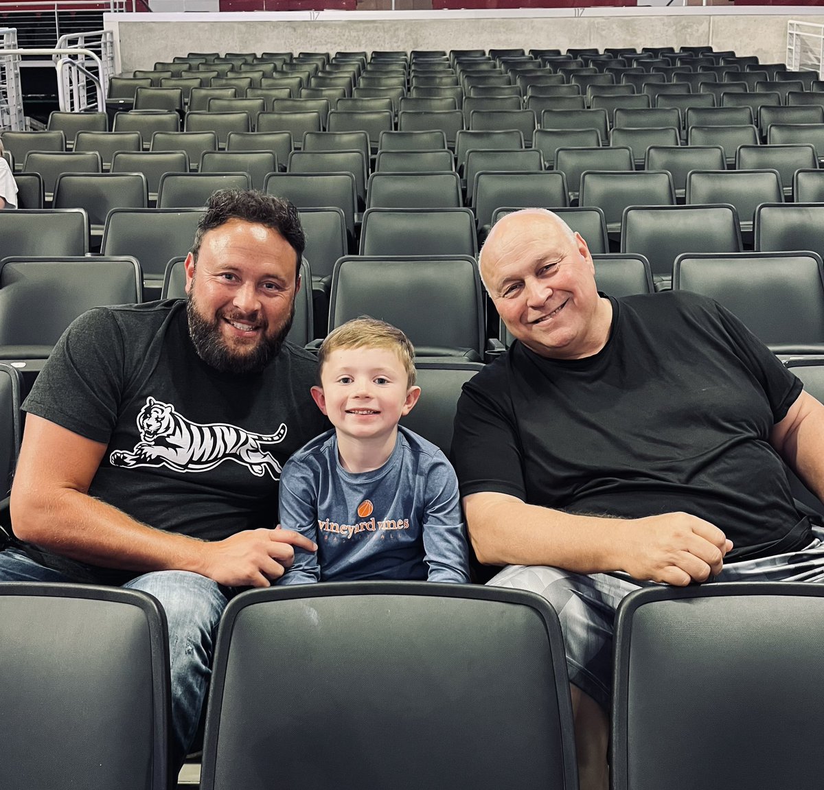 Nathan Martindale (@coachnate33) on Twitter photo Blessed to spend quality time with my Dad and X tonight watching <a href="/ZipEmUpTBT/">Zip ‘Em Up TBT</a> <a href="/thetournament/">TBT</a>‼️ A special thank you to <a href="/trevonbluiett5/">Trevon Bluiett</a> for making my little man’s night‼️ Tremendous player but an even better person‼️ A shout out to my guy <a href="/KJU5TICE/">Kort Justice</a> for coming through with the sign‼️ Blessed to spend quality time with my Dad and X tonight watching <a href="/ZipEmUpTBT/">Zip ‘Em Up TBT</a> <a href="/thetournament/">TBT</a>‼️ A special thank you to <a href="/trevonbluiett5/">Trevon Bluiett</a> for making my little man’s night‼️ Tremendous player but an even better person‼️ A shout out to my guy <a href="/KJU5TICE/">Kort Justice</a> for coming through with the sign‼️