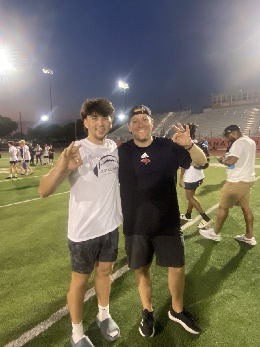 JacenMay's tweet photo. Thank you @CoachBennettUIW for the amazing opportunity to perform. @Pullandpitch @hs_lagovista @LagoFootball https://t.co/rqwxgtM9Rq