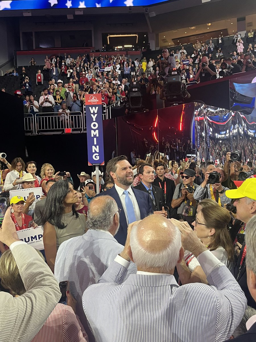 Cindy Abrams tweet media