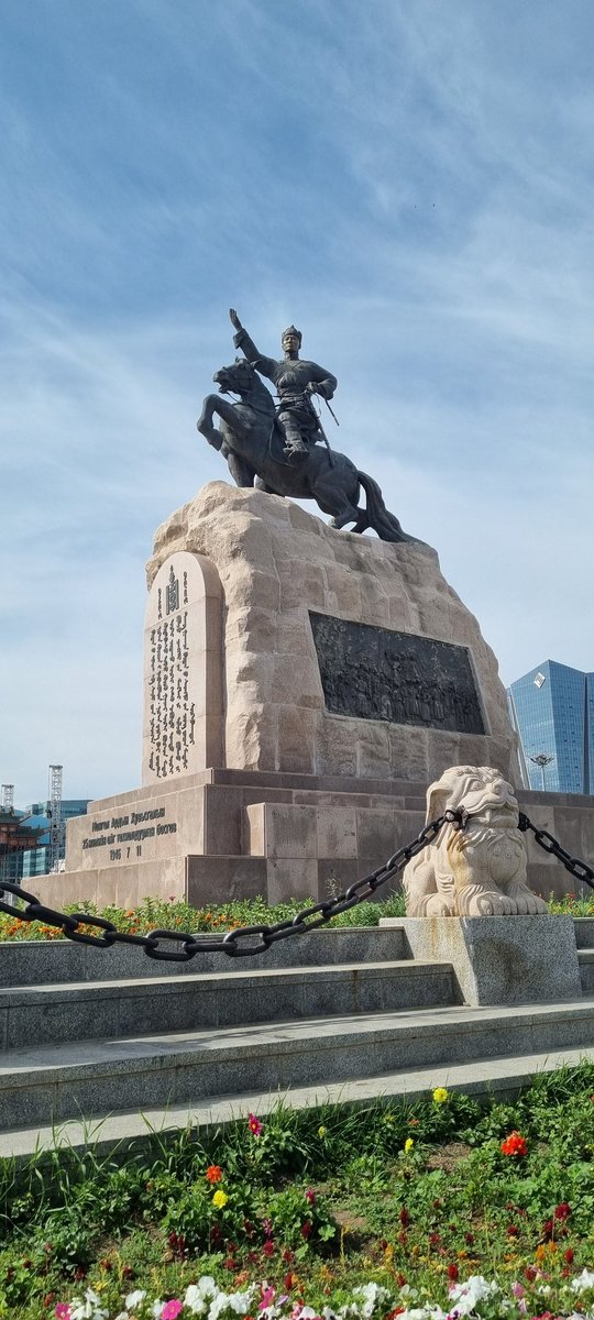 DS_tone's tweet photo. Sukhbaatar Square and Mongolian Parlimebt building.
#Ulaanbaatar #Mongolia #architecture https://t.co/skyvvQ3Pil