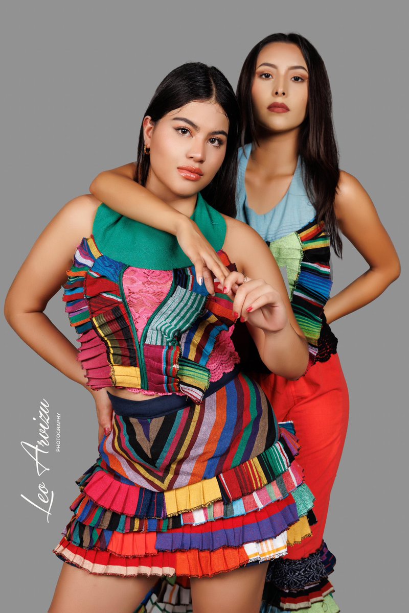 fabi_artetextil's tweet photo. #Guelaguetza Guelaguetza!!! Colección #tiliche
Una expresión artística desde los telares de #Oaxaca 5deMayo101
diseño original Fabiola Calvo Arte Textil Oaxaca #unico #chic #top
📸
Leo Arvizu Fotografia Profesional
💃 Agencia De Modelos JO
👗 Fabiola Calvo https://t.co/UbNgproq08