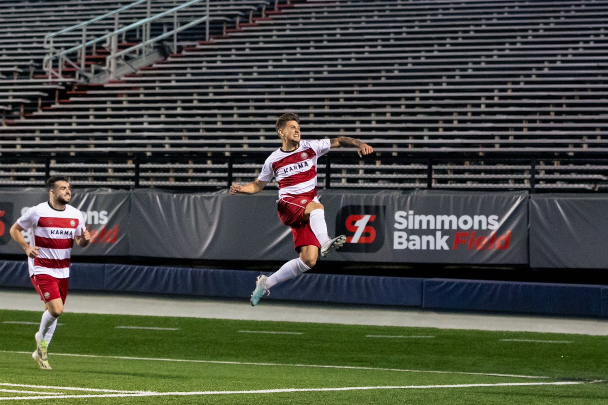 lrrangers's tweet photo. 70’ | Nacho time!

🦌4-1🦁

#LRRvAHFC | #lrrangers | #path2pro | @USLLeagueTwo https://t.co/T0Lh9XezJH