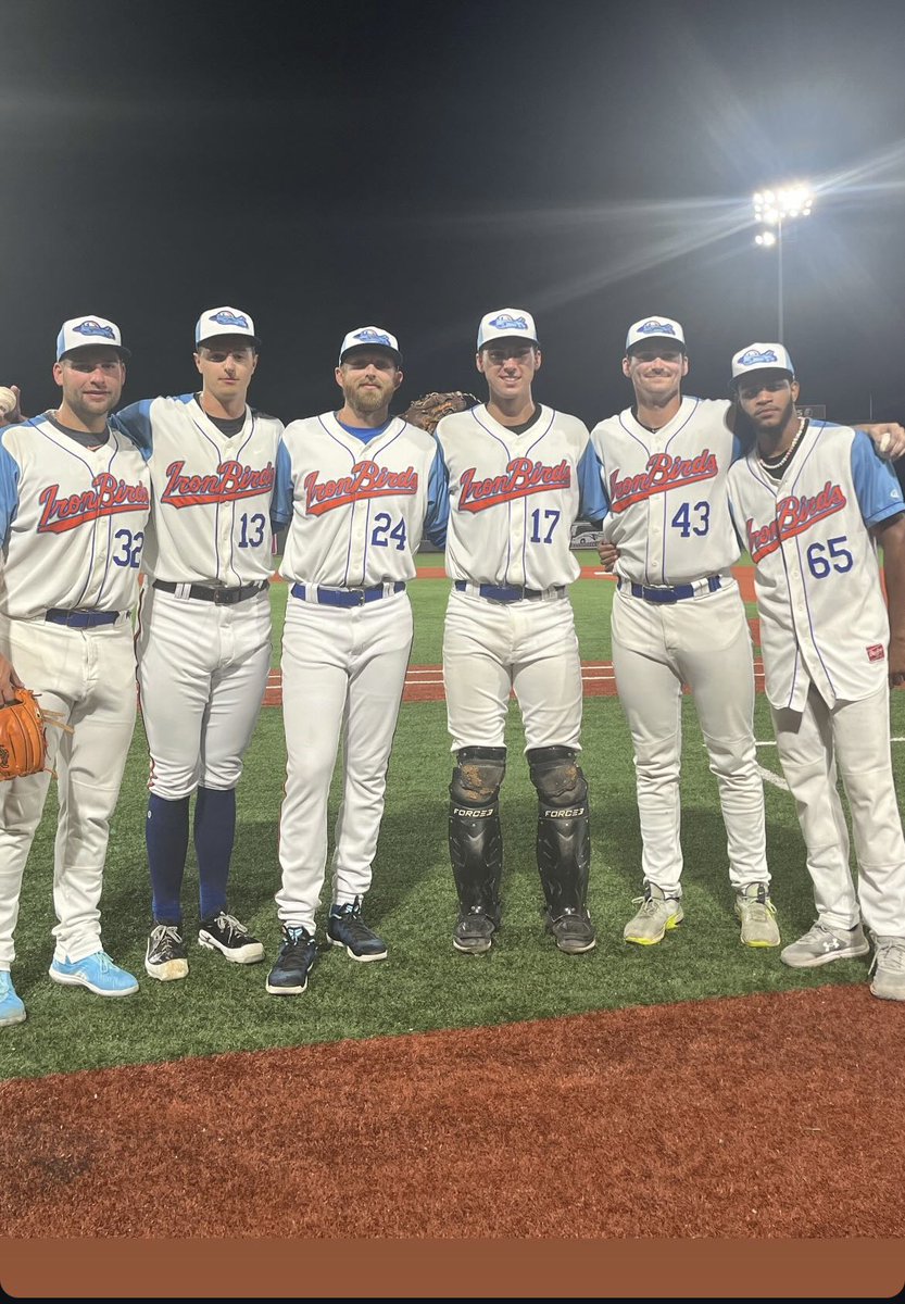 Zach_Fruit's tweet image. 