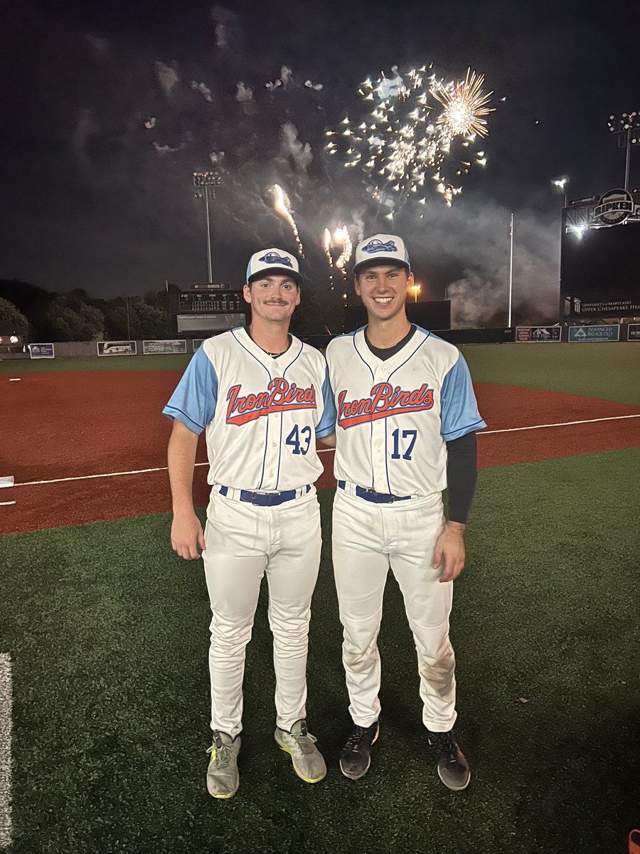 Zach_Fruit's tweet image. 