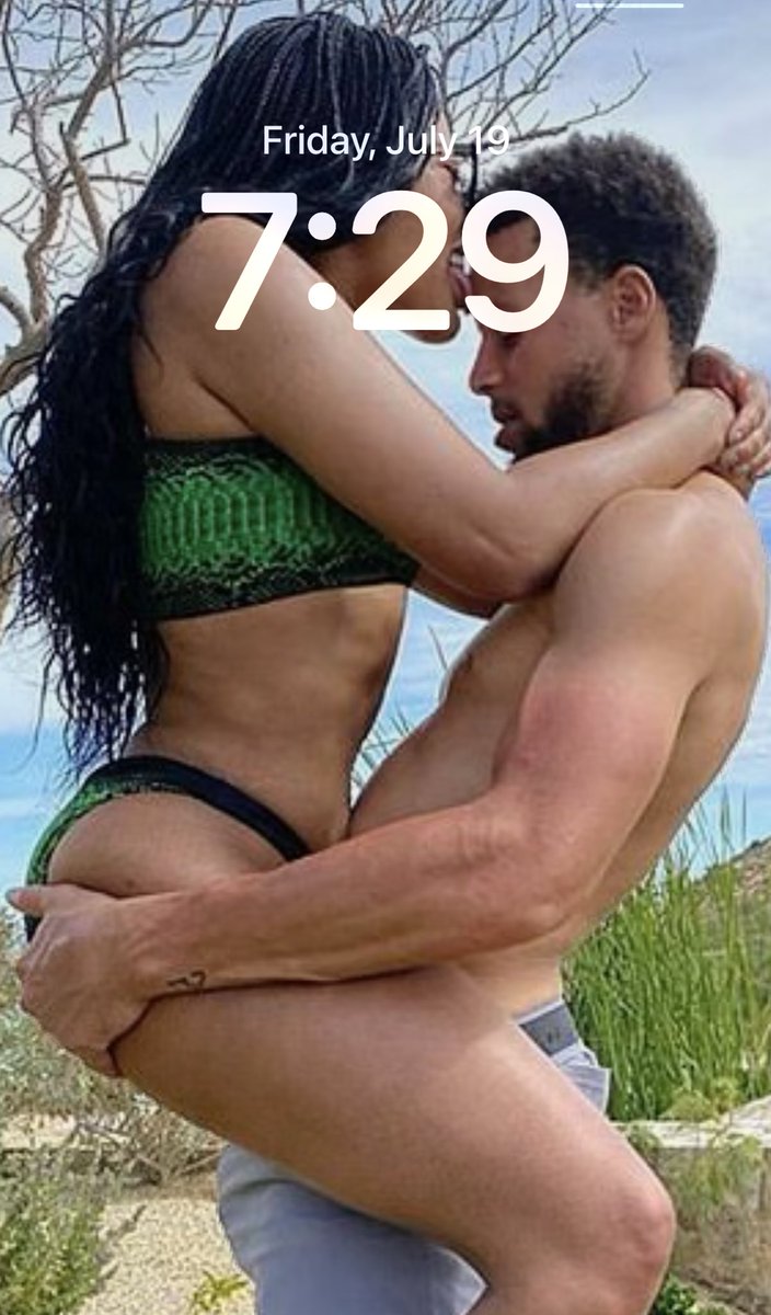 BlondedDynasty's tweet photo. Shit I mean, at the end of the day you just supporting your favorite player https://t.co/FLkIJp9kSF