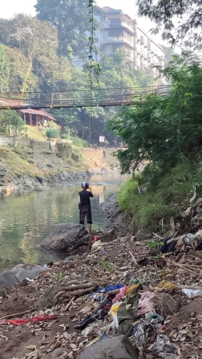 Selamat pagi Ciliwung! 

Kondisi pagi ini..

Ciliwung Jangan Murung