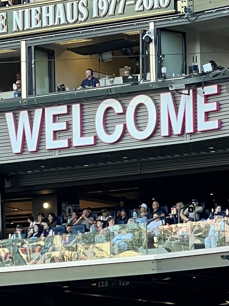 Sup <a href="/blummer27/">Blummer Bock</a>