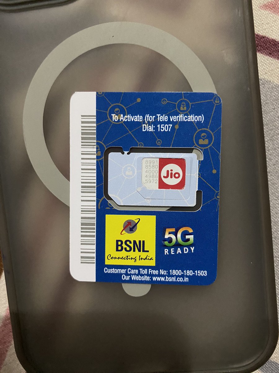 sumitdumi's tweet photo. 😝😝😝… #jio #bsnl @reliancejio @BSNLCorporate @JioCinema https://t.co/74s05Z5rMW