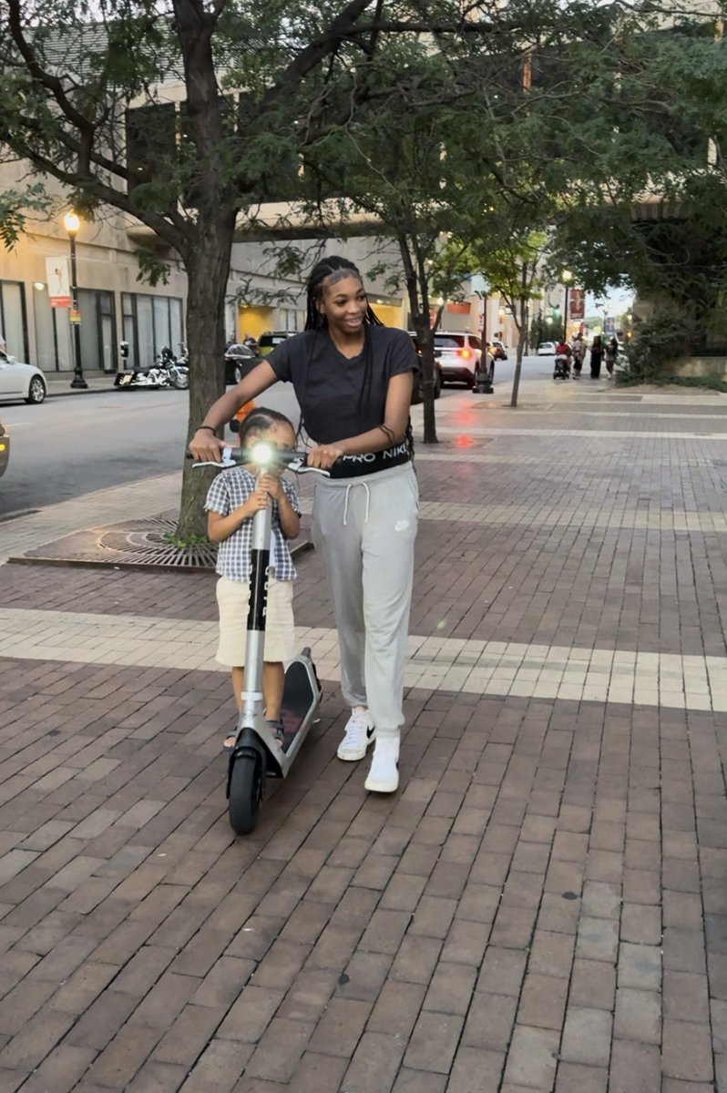 KennedyDeese's tweet photo. It's not always about🏀 #louisville #4thstreetlive @BirdRide https://t.co/flVd1tcIa2