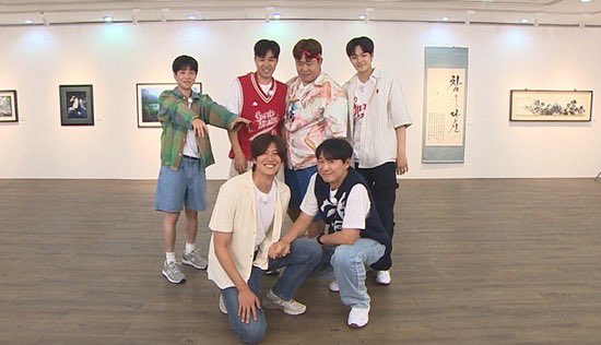 ilbakilcontents's tweet photo. [ARTICLE] The 2D1N team, who will spend their last night with Yeon Junghoon and Na Inwoo, reminisce about their past memories and share stories they couldn't share before going to bed. Yeon Jung-hoon honestly reveals his feelings about saying goodbye to the members, saying, "I had a good time with the members, and I feel good that I was able to end it well thanks to all the love the viewers sent me." 

Na In-woo also candidly shares stories he had not been able to share with the members. He says that he calmly confessed the worries he had secretly kept to himself when he first joined 2D1N.

The members' eyes were moist and they could not hide their regret at the farewell to Yeon Jung Hoon and Na In Woo who had come so quickly. In particular, when DinDin's tear ducts, which he had been holding back since the opening, burst, the eldest brother Yeon Junghoon reportedly expressed his special affection for his beloved younger brother by saying, "DinDin will sleep next to me."

🔗 https://t.co/MlCfBVCnZ5