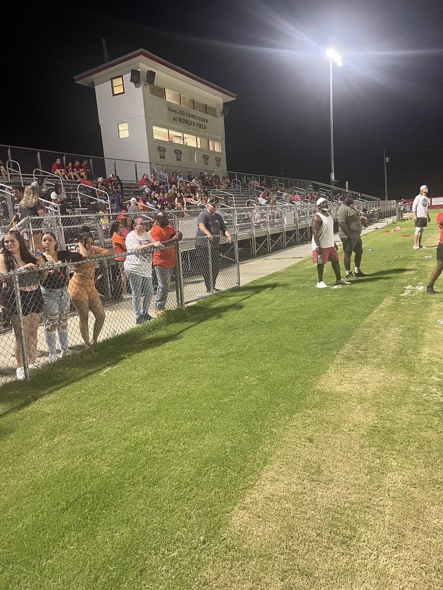 Coach Brad Waggoner tweet media