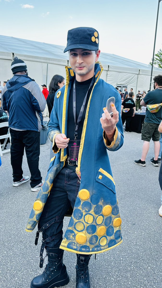 rebbford's tweet photo. Hung around the outdoor area of the tennocon Warframe block party tonight and saw some incredible sights. It always brings me to joy to sign things like the perfect Sorin Markov. A great Entrati and the best body pillow ever. https://t.co/Lbq5HDGBeU