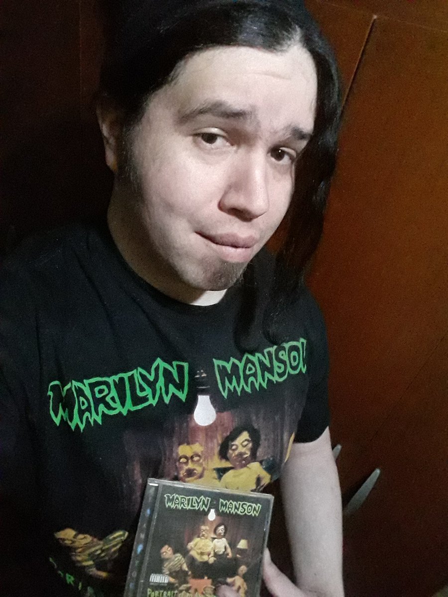 F3eelipe's tweet photo. Discos que cumplen 30 años: Portrait of an American Family álbum debut de Marilyn Manson, lanzado un día como hoy 19 de julio de 1994 por Interscope Records y producido por Trent Reznor. El álbum vendió más de 2 millones de copias. @marilynmanson #GidgetGein #MarilynManson #CD💿 https://t.co/XpCSjw5dL7