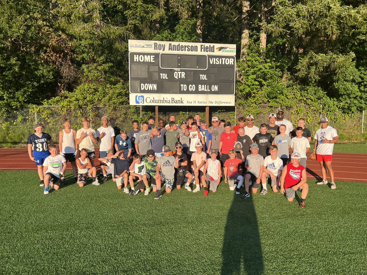 Trill_King89's tweet photo. Man super Blessed and Grateful for the opportunity to Coach and Speak at the mtcfootballcamp Huge Thanks to ⁦@KeimTimeFB⁩ for the opportunity 🙏🏾 https://t.co/iAwxgECfpb