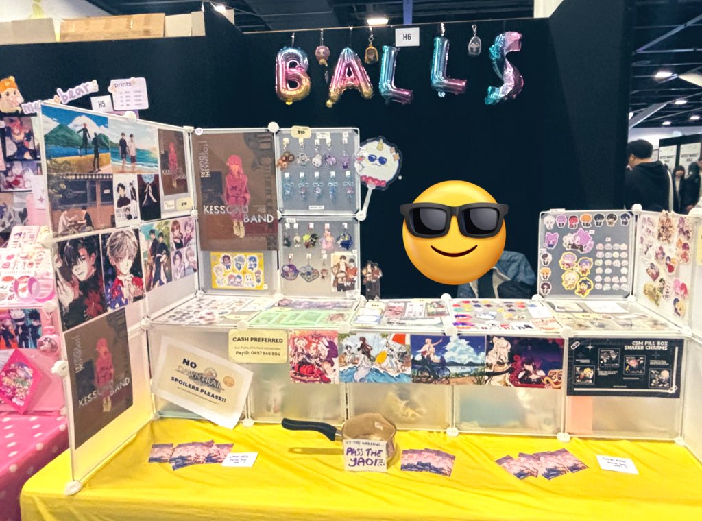 charcharmaru's tweet photo. THE BALLS ARE HEREEE https://t.co/uUECrjMgCF