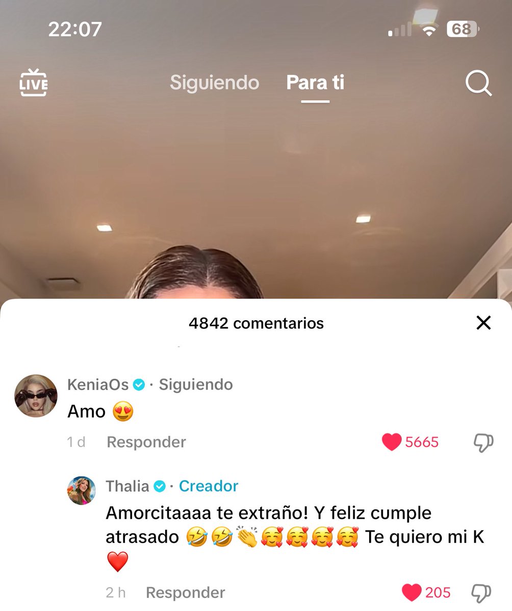 JiathOs's tweet photo. Que linda es Thalía con Kenia 😭💘 https://t.co/hOlweQaMCc