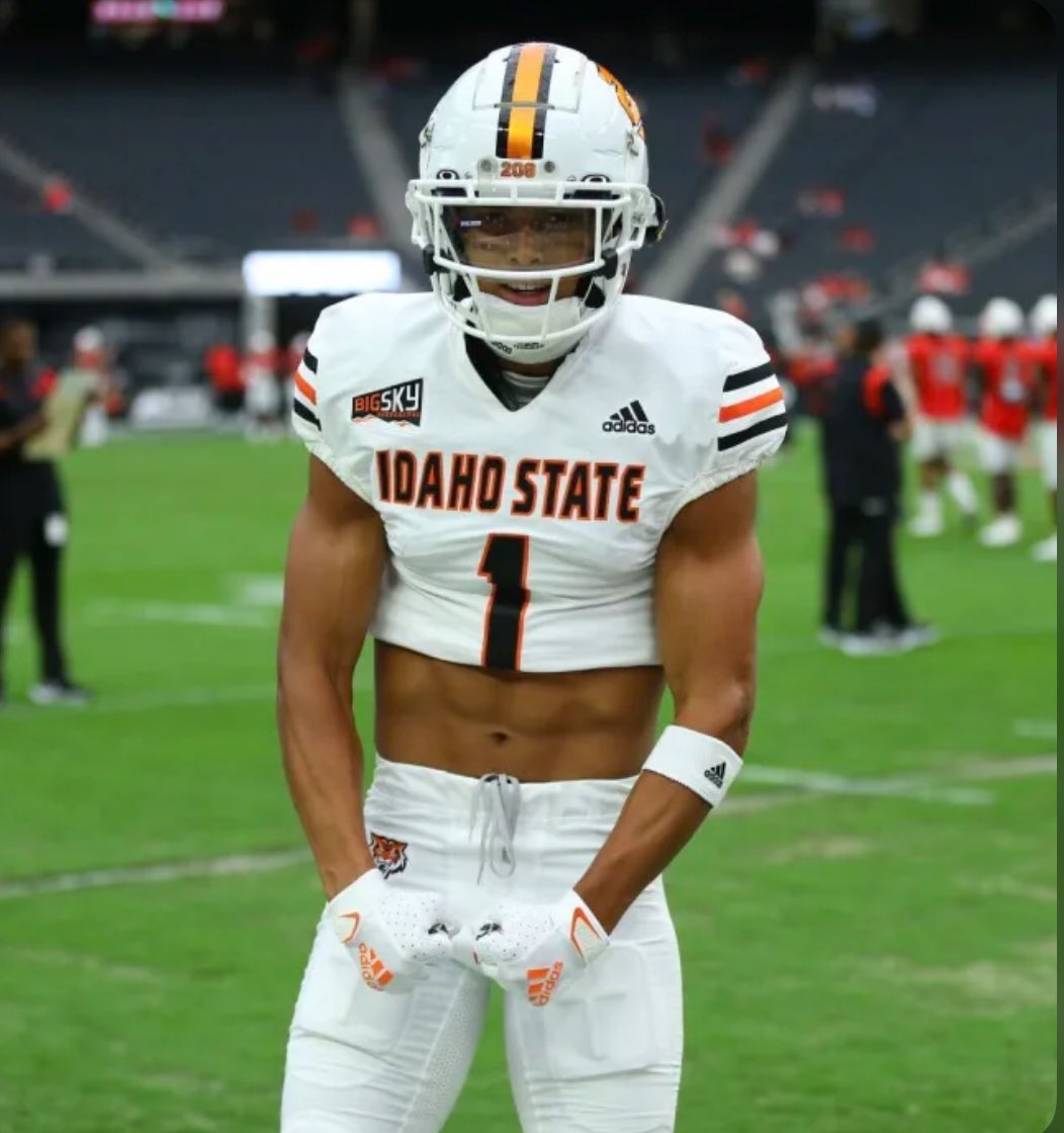 treshorty2's tweet photo. After a great Camp and visit Im excited to announce that I have received my Second Division 1 offer to Idaho State University.💰 #AG2G 
@WFCoachCampbell @KelvinHunter21 @WilliamsFieldAD https://t.co/IahUmTTIyv