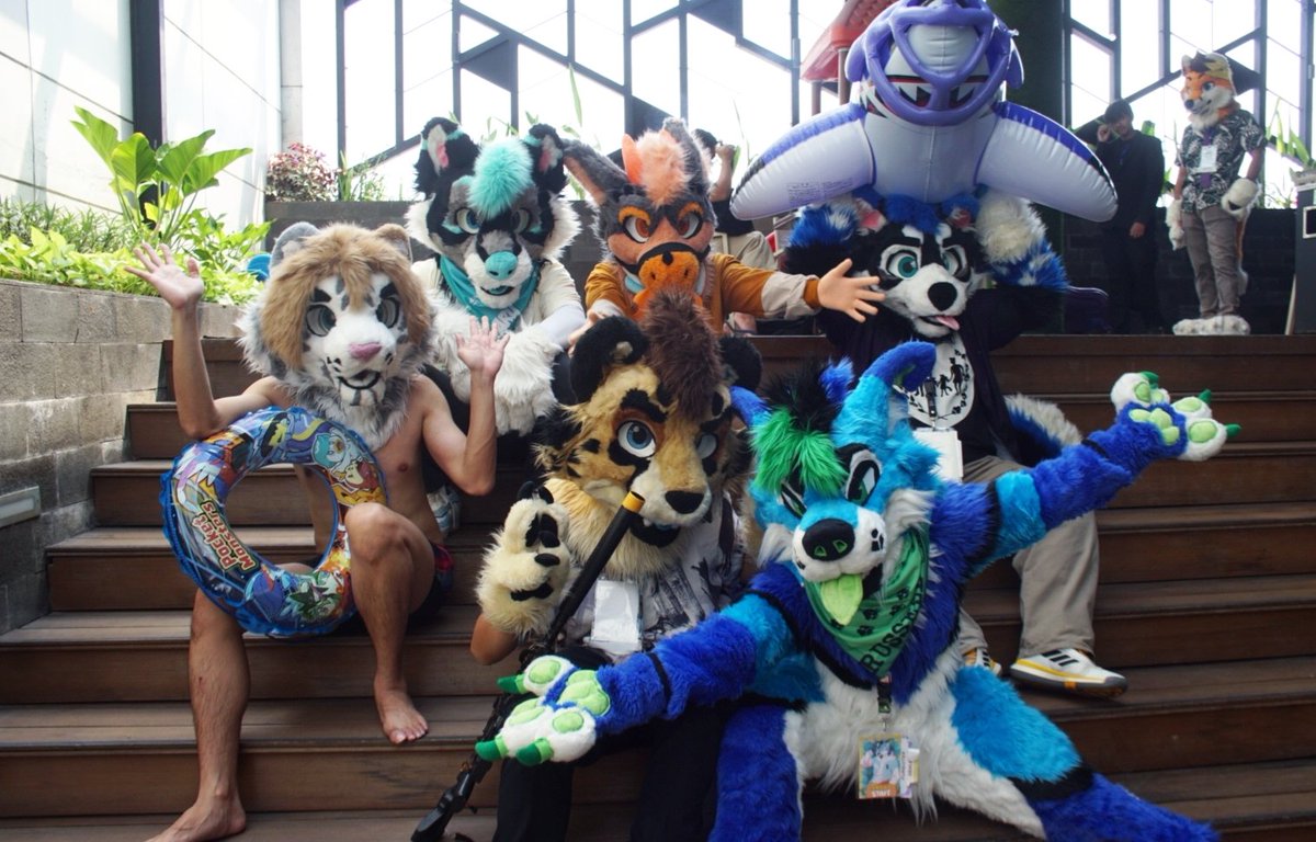 Vulpes_Paw Fursuit tweet media