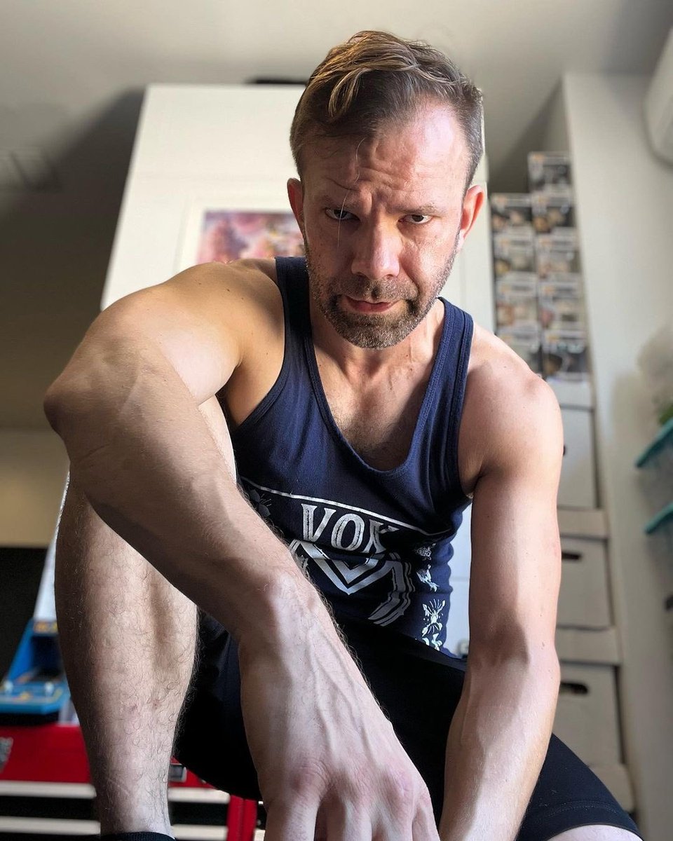 GrimmReaperGirl's tweet photo. Don’t make me choose, y’all. #LiamOBrien #TaliesinJaffe #GothDaddy #ArtDaddy #DontMakeMeChoose #fire https://t.co/lSydoEkFqH