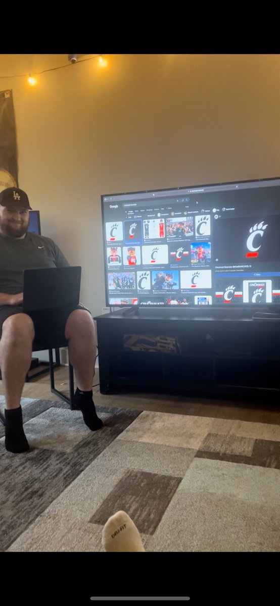 With the 8th pick in the Boys Dynasty League team draft, Soup Nye DaFootball Guy (Team Soup) selects…

The Cincinnati Bearcats

#Footballrules
#dynasty