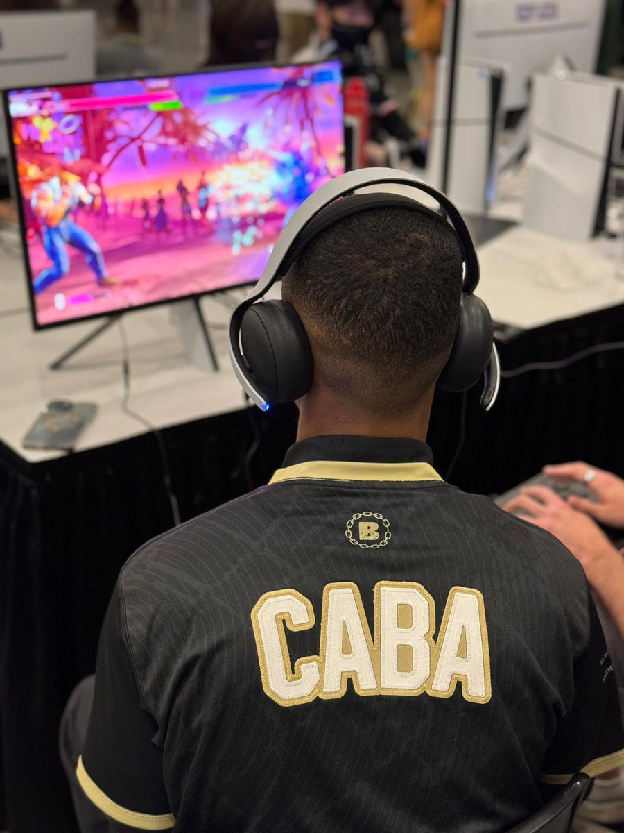 banditsgaming_'s tweet photo. @spm_caba dominated his pool and is moving on to the second round of #Evo2024!
🎮 Join us tomorrow at 1 PM (PDT)as he continues his journey towards the championship. Don't miss it!
#GoBandits #Caba #StreetFighter6 https://t.co/kAizyRwAuK