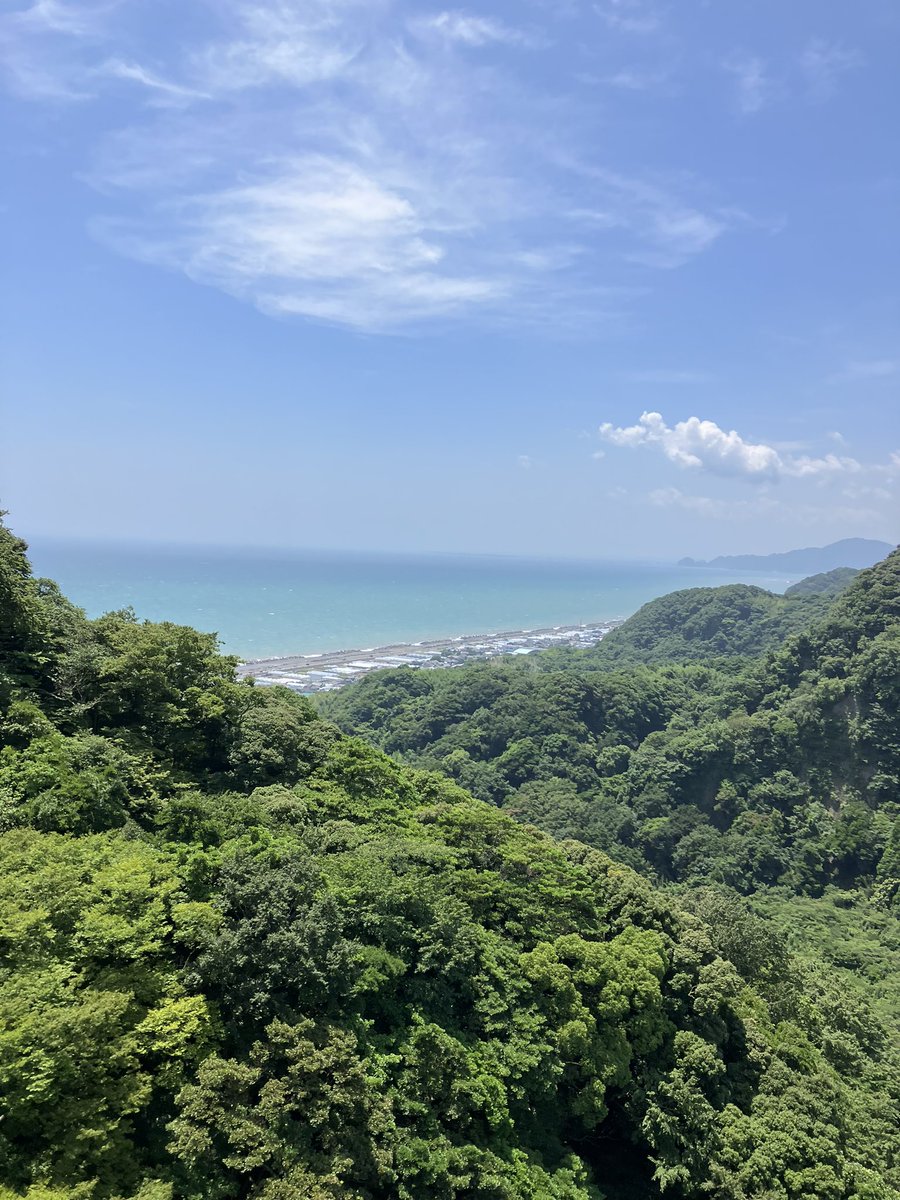 p3003190's tweet photo. ロープウェイから見る夏の駿河湾は
最高の景観！

#久能山東照宮
#日本平 https://t.co/XjLRxaOQqw