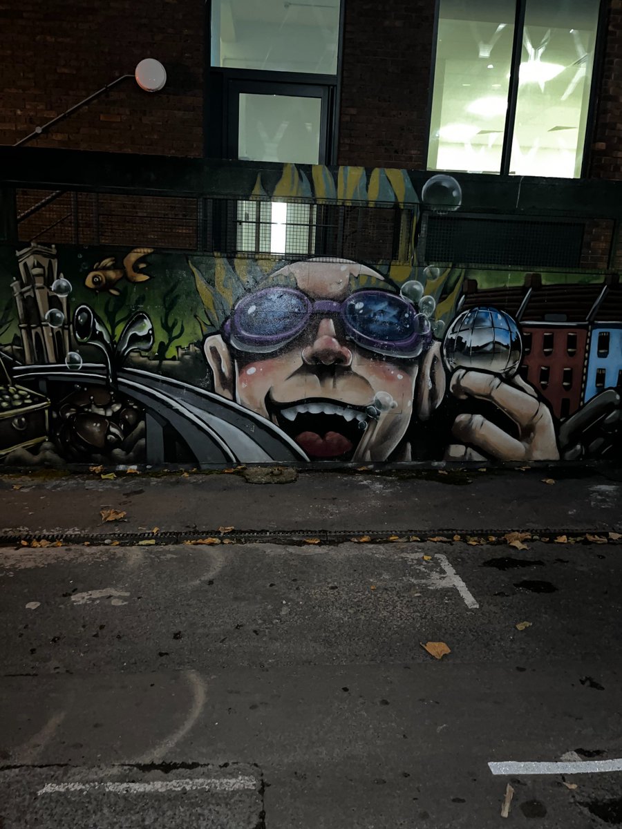 KPathwaysIndia's tweet photo. Where concrete becomes a canvas, and the streets come alive with colour. Bristol's walls tell the most colourful stories. 🧱✨

#Bristol #GraffitiLove #StreetArt #UK #StudyInUK #StudyAbroad #StudyOverseas https://t.co/uvTJQEohwP