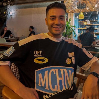 caanduymaz's tweet photo. #YeniProfilResmi https://t.co/Q8DgyFsk09