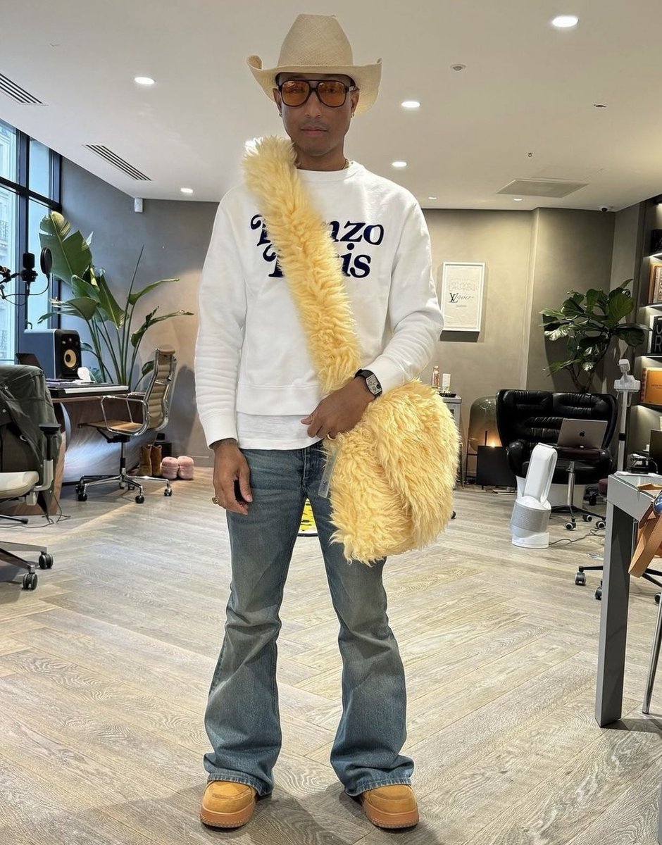 HardestFitPics's tweet photo. Pharrell wearing ERL Bag, 2024 https://t.co/cKA1ObaLra