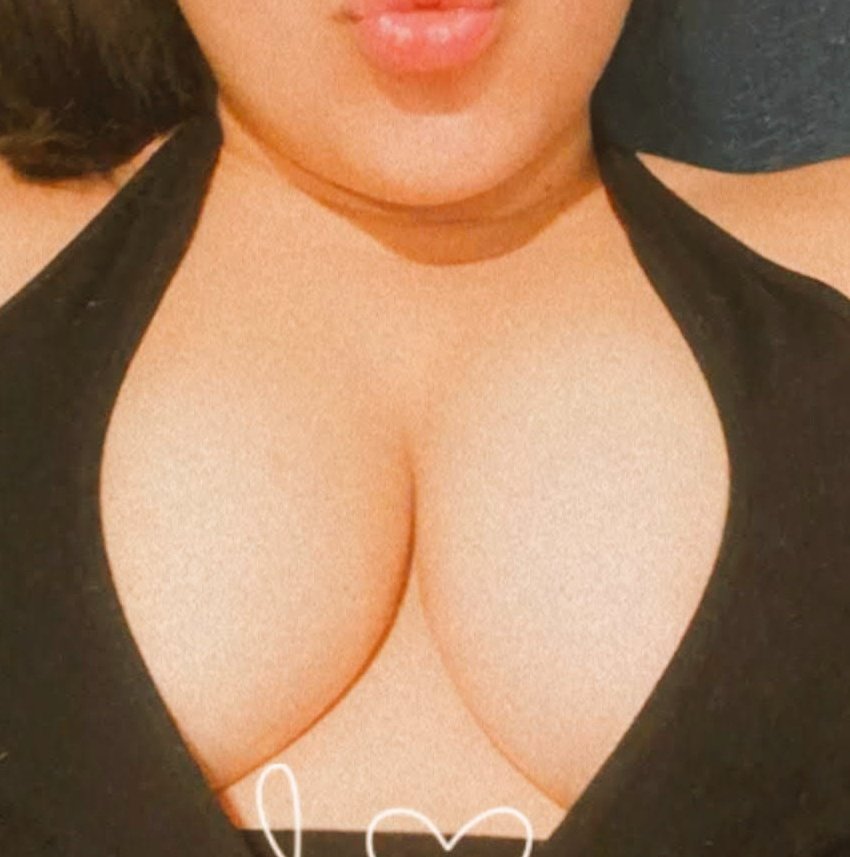 RDan_lucas's tweet photo. @AlyedNews Boobs.. https://t.co/DR0weBN7dm