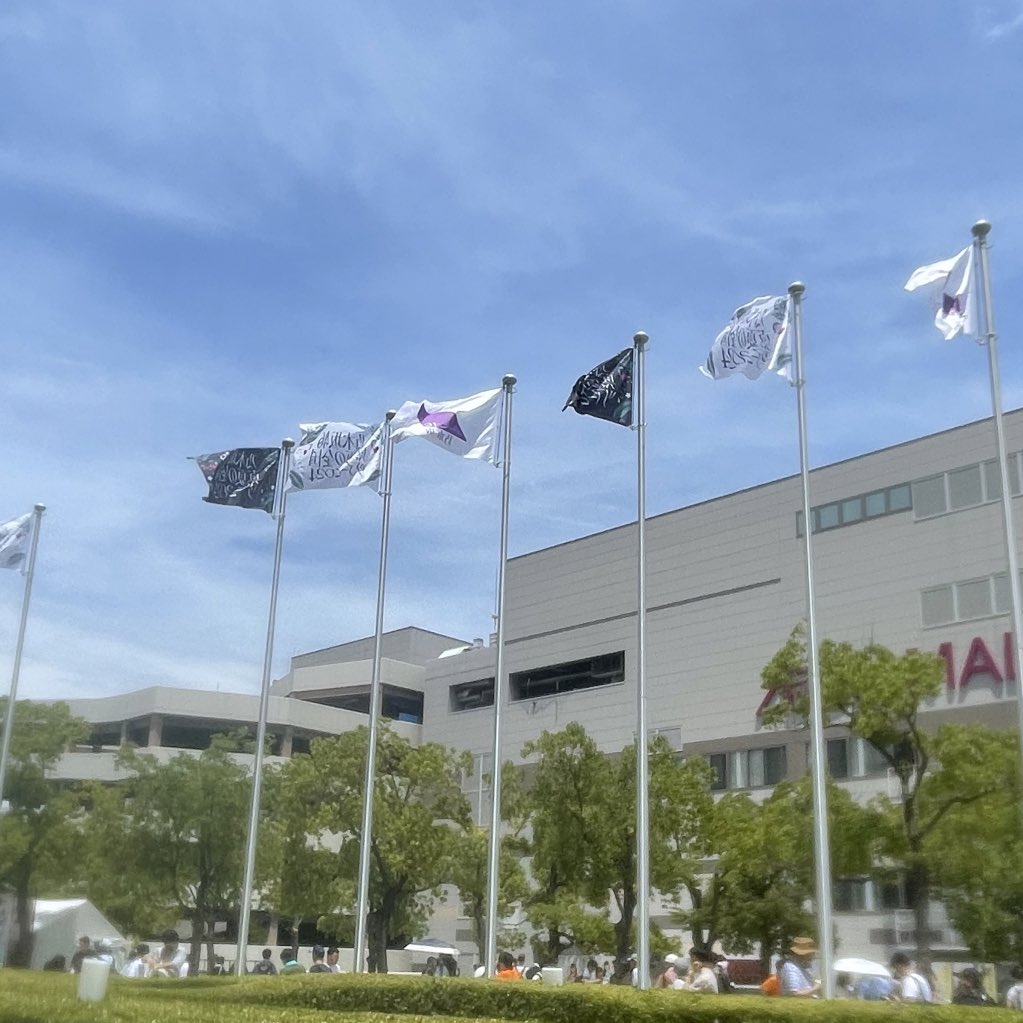 shakux3's tweet photo. ついたけどぼっちで怖すぎ https://t.co/EVMQqVTPAB