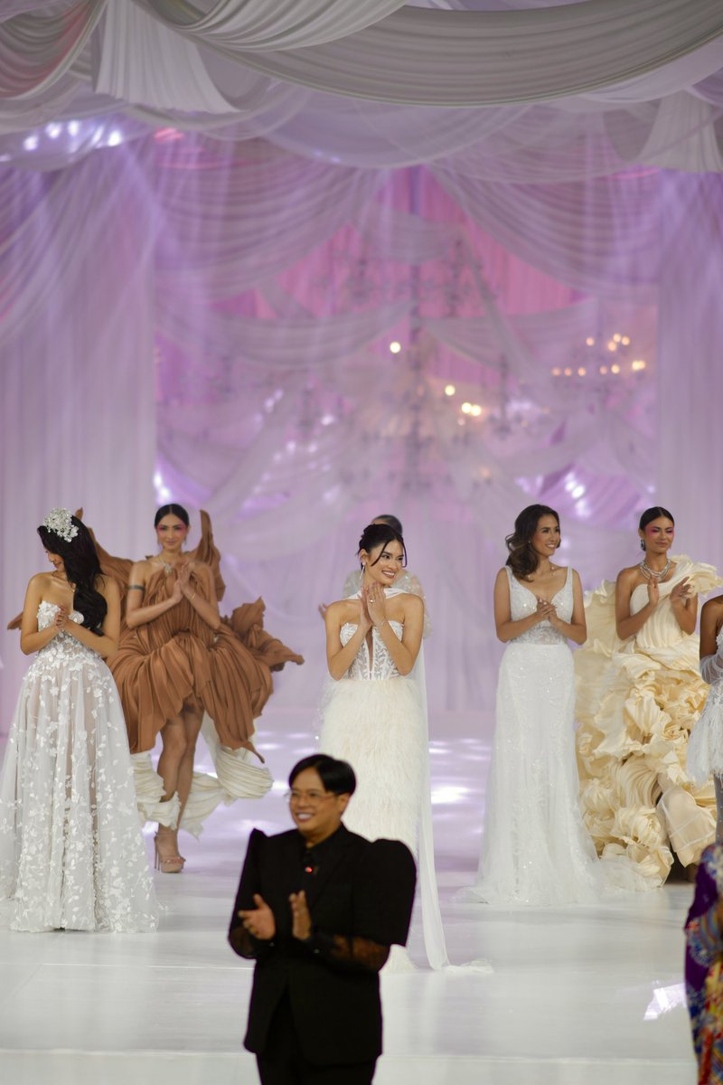 PiaWurtzbach's tweet photo. I said yes 😉 to walking for @bessiebesana at #MarryMeAtMarriott ❤️

It was nice to be a bride again…it made me reminisce my own wedding day when I walked down the aisle in North Island, also wearing a Bessie Besana gown. ✨ https://t.co/JMe3GGtAyj