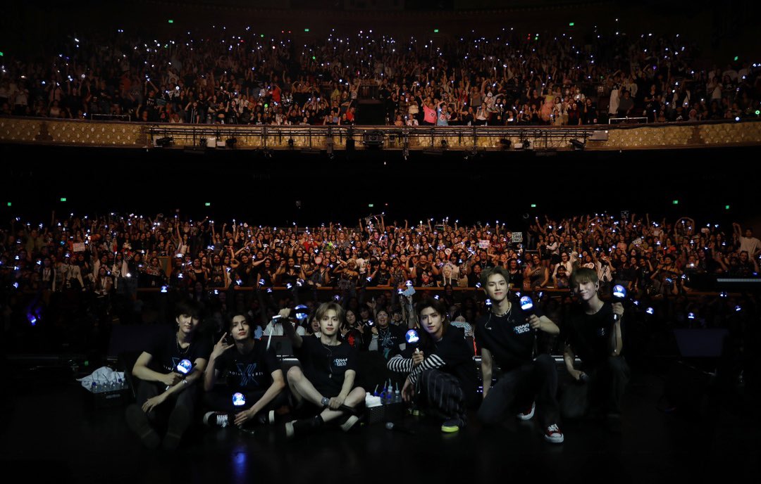 noodle_beans's tweet photo. I think I was able to find myself in the photo 🤣🤣🤣 https://t.co/e4OoO2BFjE