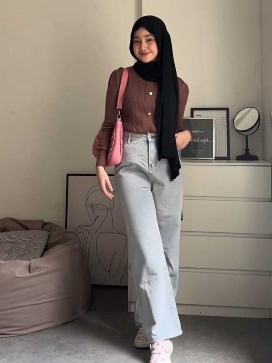 pinkytasya_'s tweet image. Yang lagi bingung cari outfit kalian harus liat toko yang satu iniii 😭🫵🏻