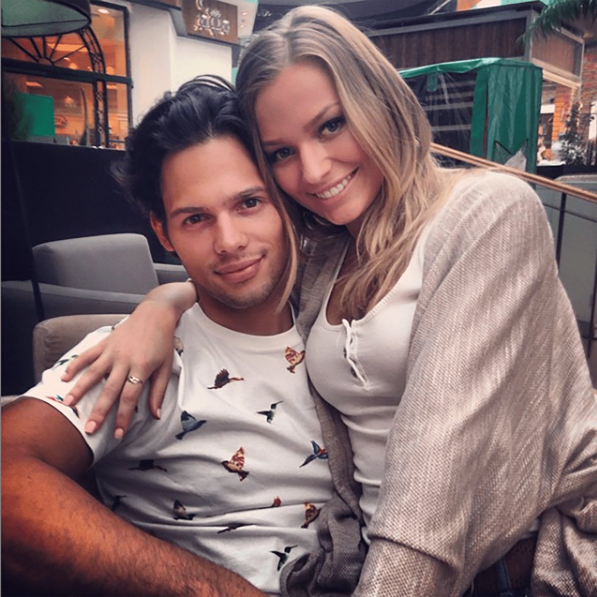 luisanacullen_'s tweet photo. Feliz cumpleaños al mejor melli del mundo te amo infinita @cullentitan https://t.co/mmmm8cLfiR