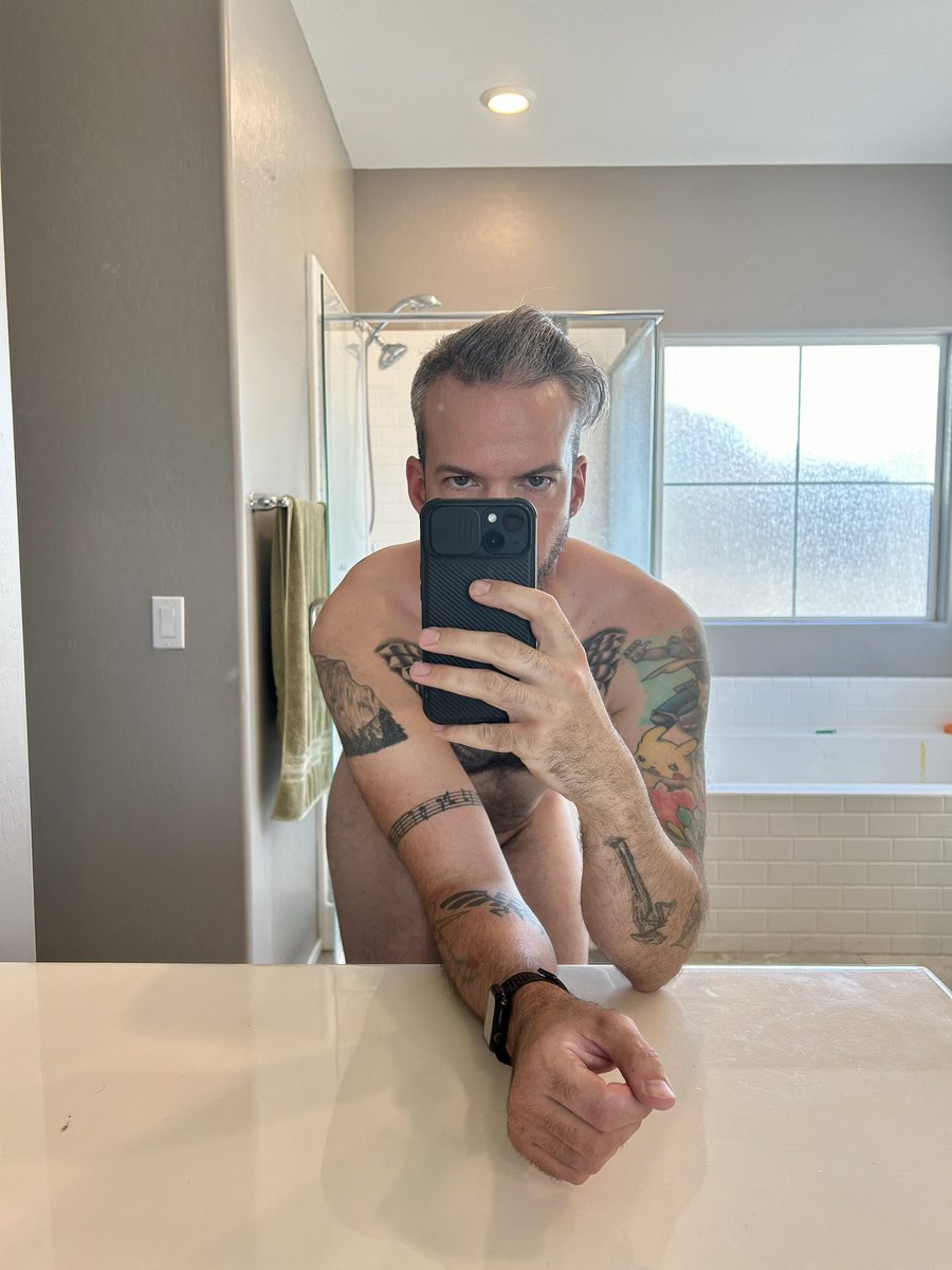 bbridges89's tweet photo. Feeling cheeky. My #onlyfans is free now! #gay #gayboy 

https://t.co/FlnysNajmD https://t.co/DTgRgqjdC9