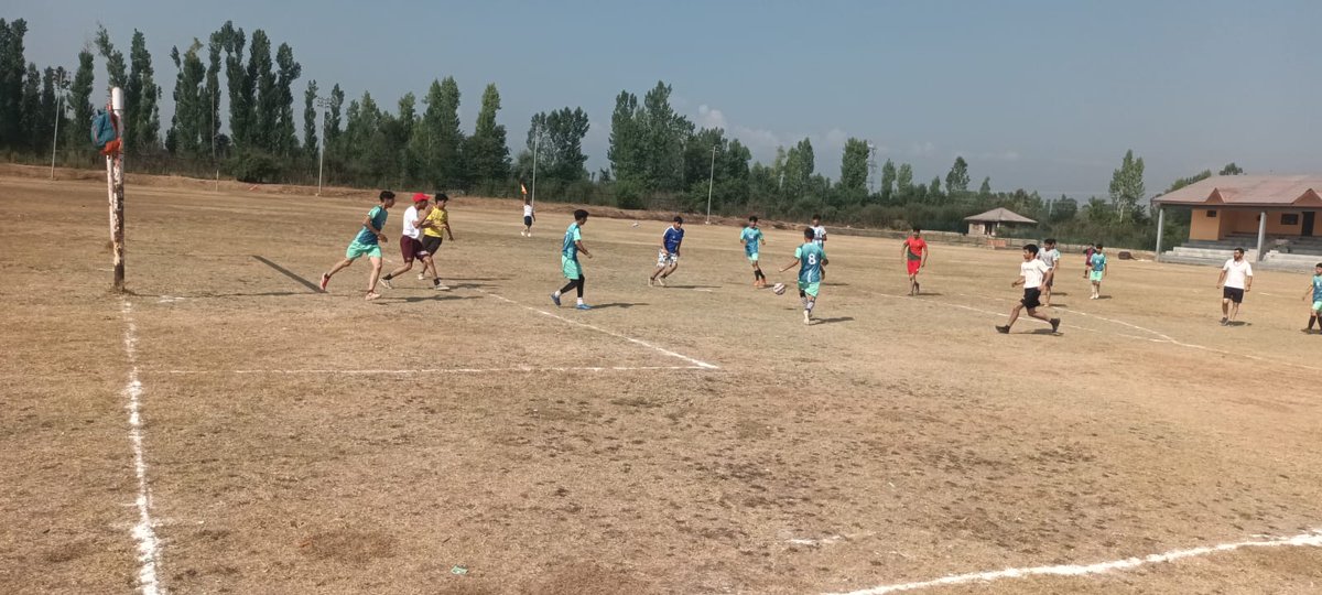 DPulwama's tweet photo. Inter zonal District level Football and Kabbadi tournaments  for U/17  boys Inaugurated with Great Fanfare in the early morning hours by Dysso Pulwama 
@dcpulwama @basharatias_dr @DDNewslive @dgyssjk @diprjk https://t.co/Tb42juDasZ