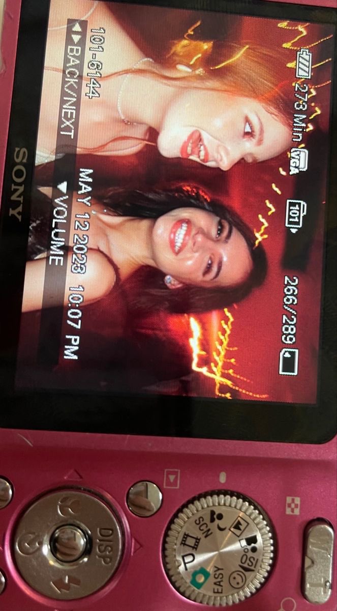 Feliz diaaaa a la mejor amiga del mundoooo🫶🏼💘🥹 T amoo <a href="/pooooli11/">poliೀ</a>