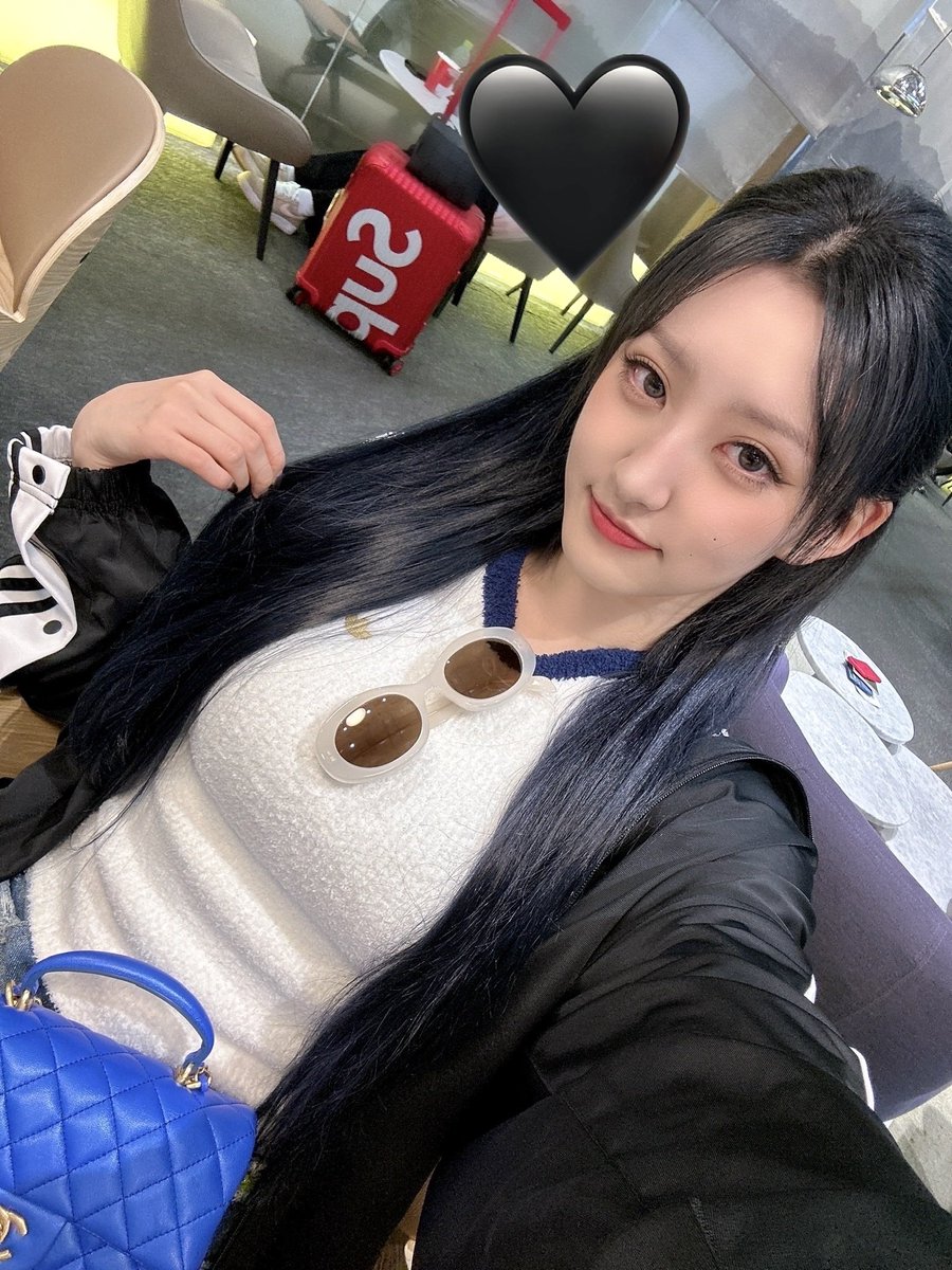 hwiise0's tweet photo. 💙💙 https://t.co/KN7JQs8HLK
