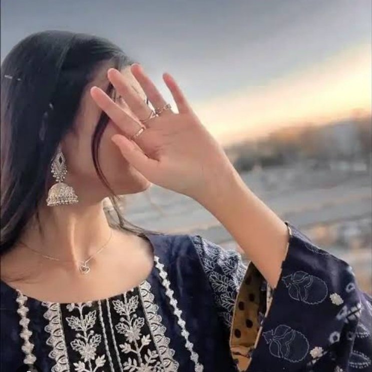 LRajput8239's tweet photo. #princees #lover #Crypto #heatwave https://t.co/QmLyDZEdFb
